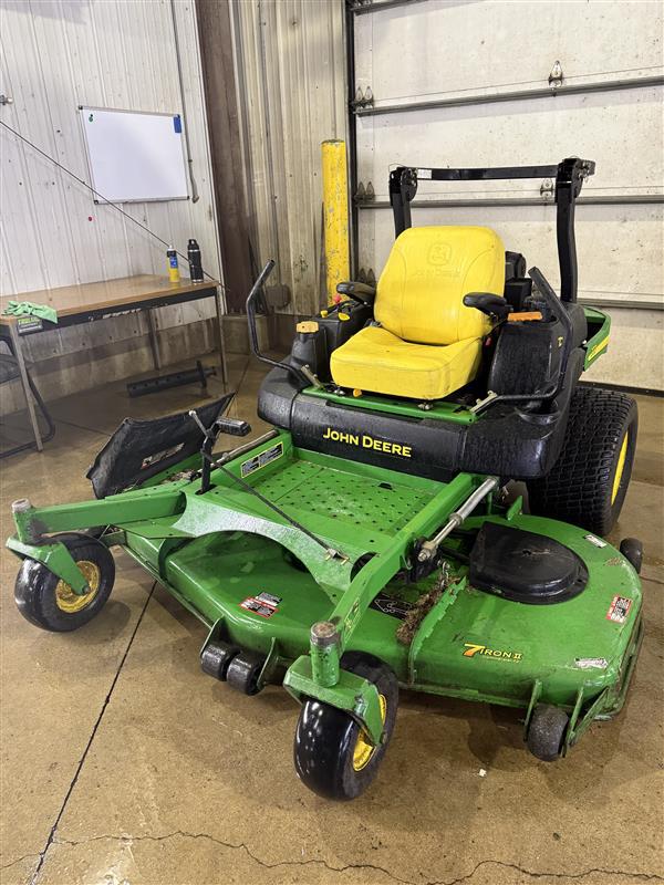 2007 John Deere 777 Image 1