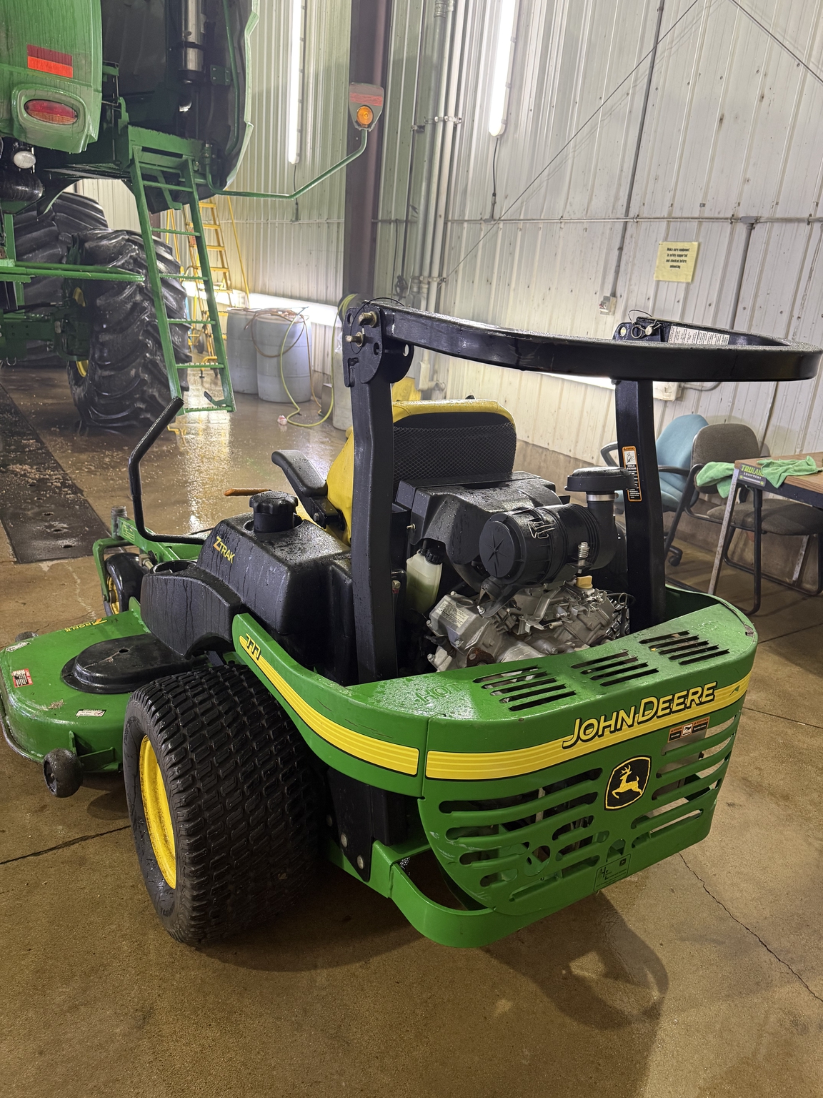 2007 John Deere 777 Image 4