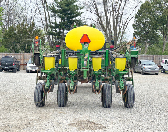 2011 John-Deere 1770NT