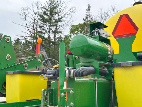 2011 John-Deere 1770NT