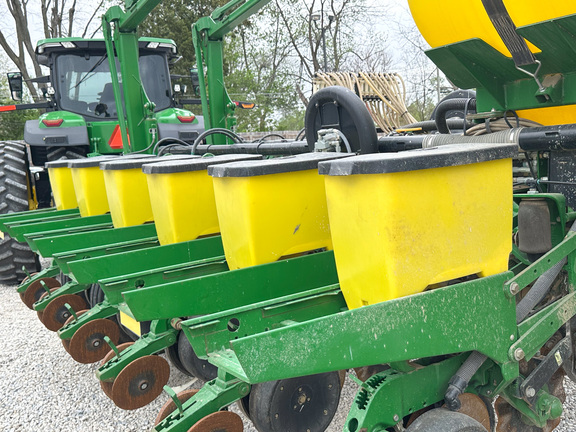 2011 John-Deere 1770NT