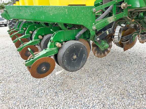 2011 John-Deere 1770NT