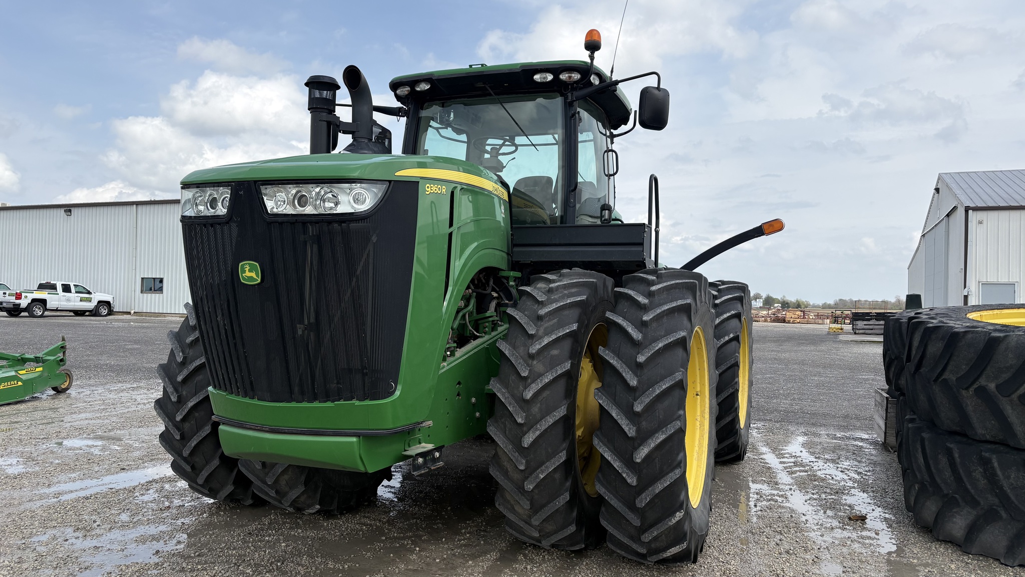 2014 John Deere 9360R Image 10