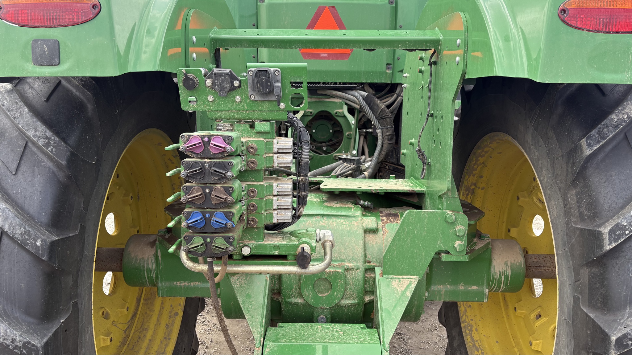 2014 John Deere 9360R Image 25