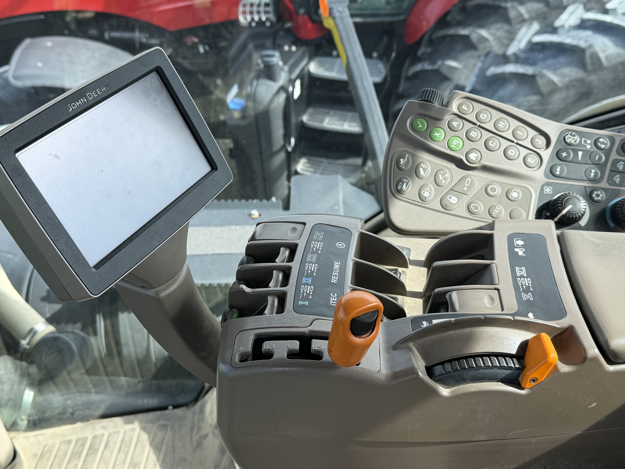 2014 John Deere 9360R Image 8