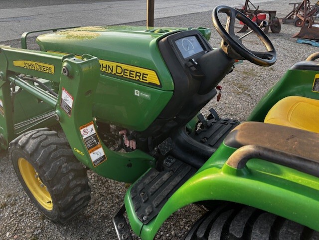 2014 John Deere 3038E Image 4