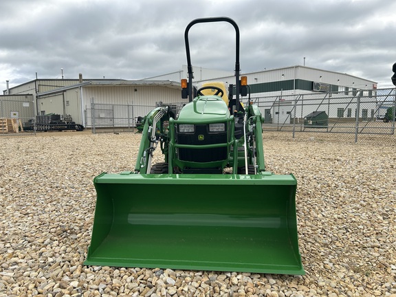 New In-Stock 2026 John Deere 1025R Compact Utility Tractors at Horizon Ag & Turf in Horizon Ag & Turf,  - Photo3