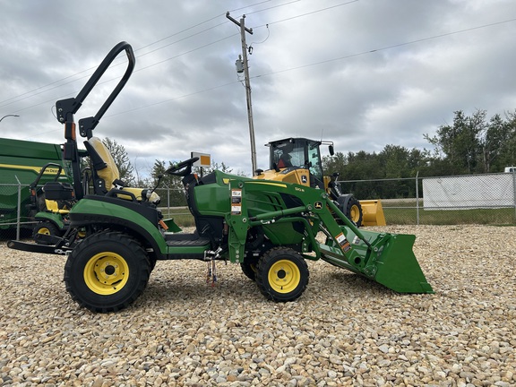  John Deere 1025R