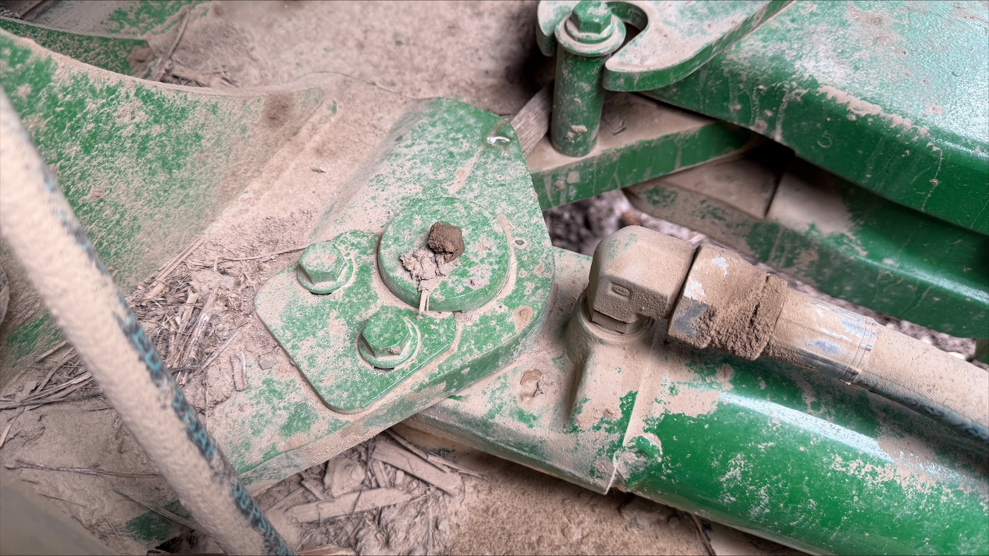 2012 John Deere 9360R Image 16