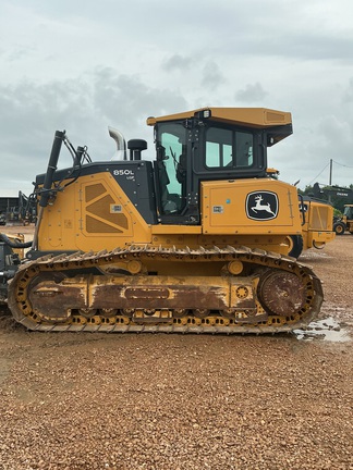 Photo of a 2022 John Deere 850L