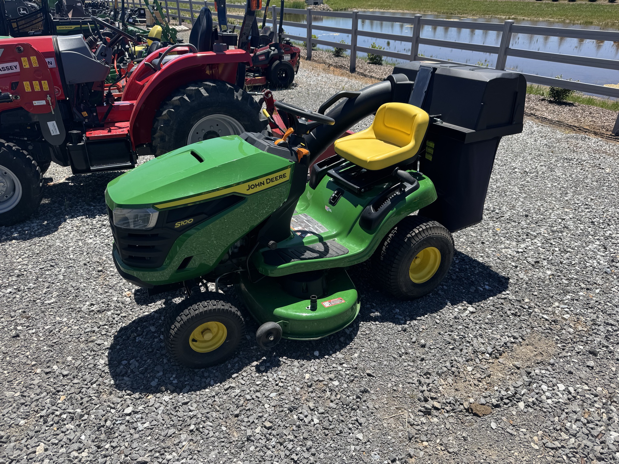 2023 John Deere S100