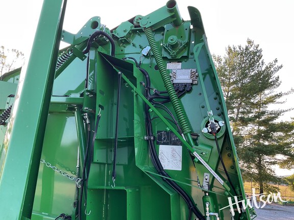 Photo of 2022 John Deere 560R