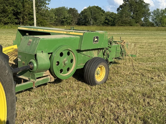 1985 John Deere 347