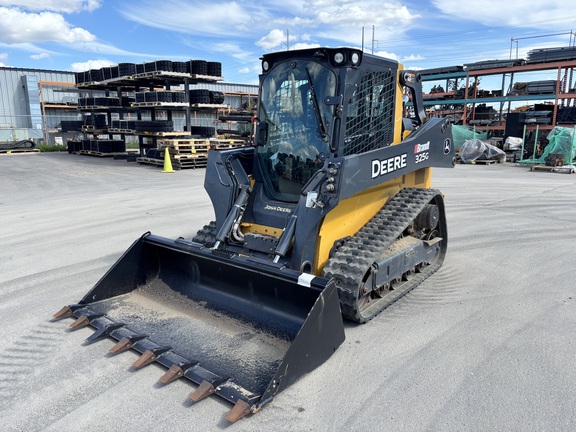 Photo of a 2019 John Deere 325G