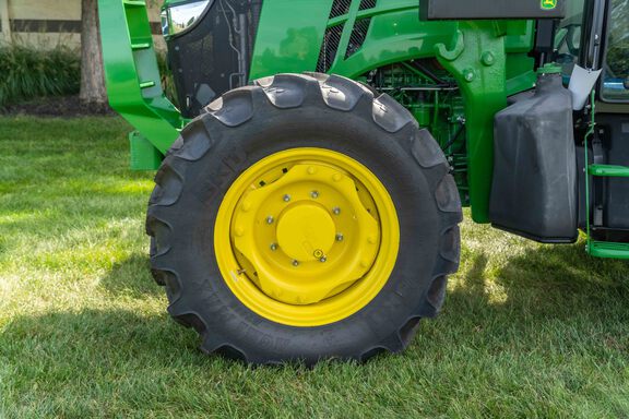 New In-Stock 2026 John Deere 5075M Utility Tractors at Koenig Equipment in Tipp City, OH - Photo9