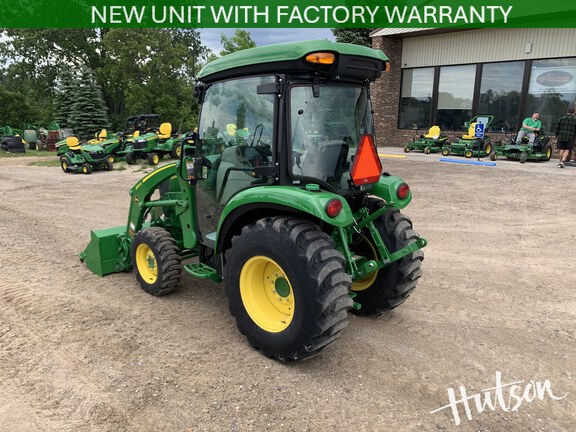 Photo of John Deere 3046R