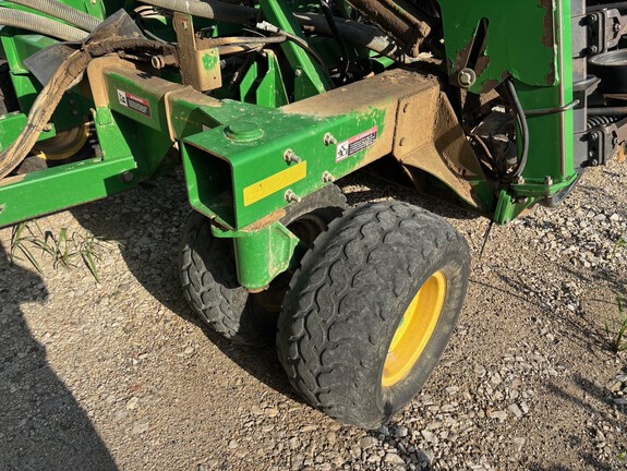 Photo of 2008 John Deere 1890