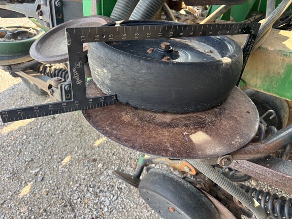 Photo of 2008 John Deere 1890
