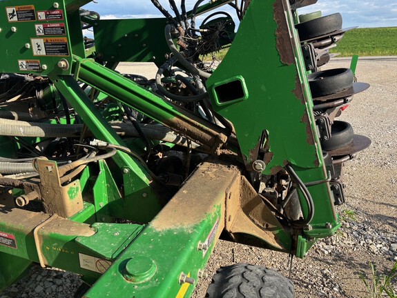 Photo of 2008 John Deere 1890