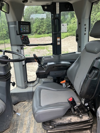 2023 John Deere 624 P