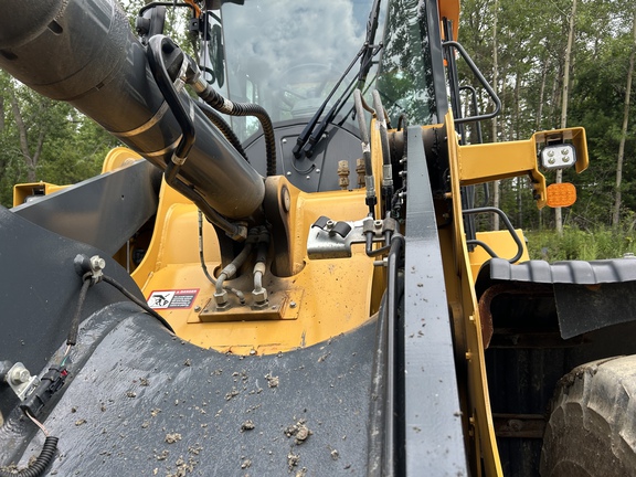 2023 John Deere 624 P