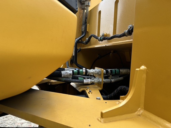 2023 John Deere 624 P