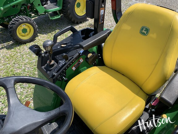 Photo of 2023 John Deere 2032R
