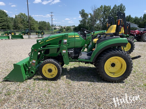 Photo of 2023 John Deere 2032R