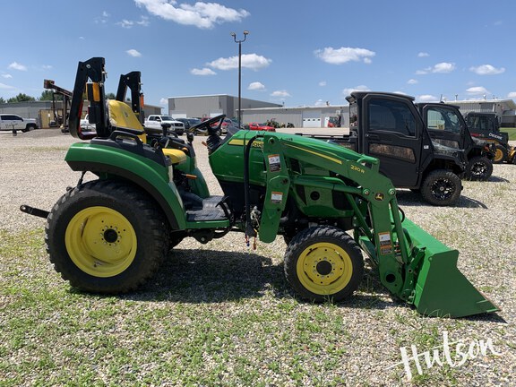 Photo of 2023 John Deere 2032R