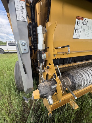 Used 2020 Vermeer 604 Pro G3 Round Balers at Horizon Ag & Turf in Lloydminster, AB - Photo6