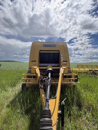 Used 2020 Vermeer 604 Pro G3 Round Balers at Horizon Ag & Turf in Lloydminster, AB - Photo10