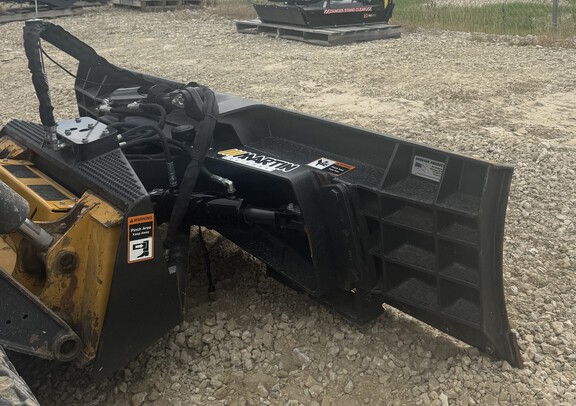 Photo of a 2024 John Deere DB96