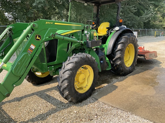 Photo of 2018 John Deere 5090M