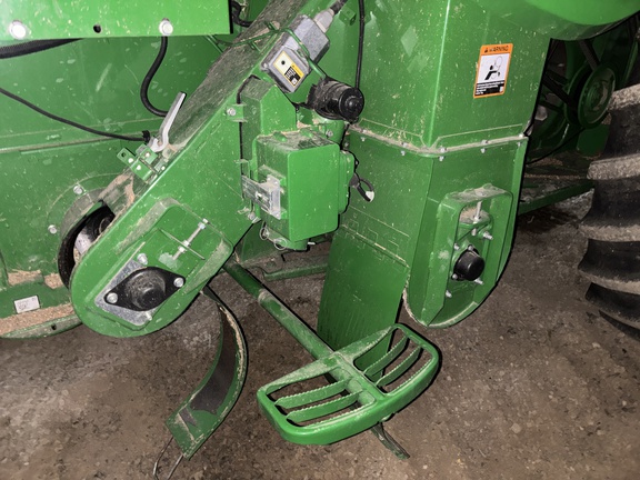 Used 2022 John Deere S770 Combines at Koenig Equipment in Urbana, OH - Photo18
