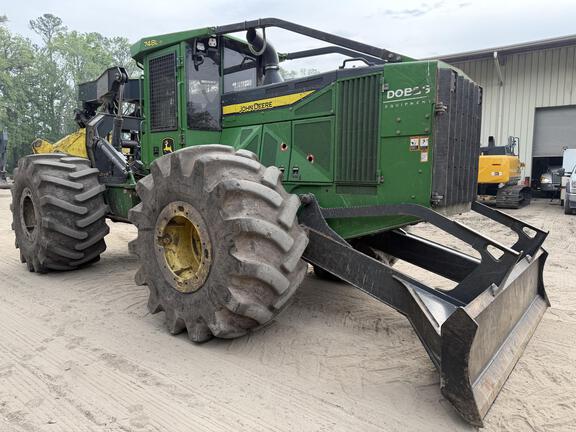 2023 John Deere 748L II