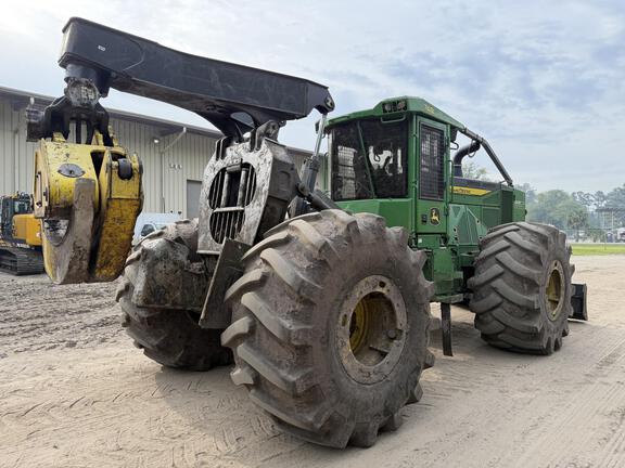 2023 John Deere 748L II