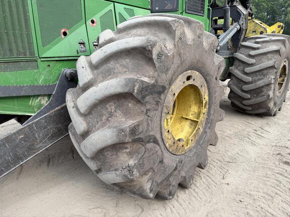 2023 John Deere 748L II