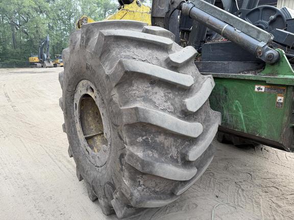 2023 John Deere 748L II