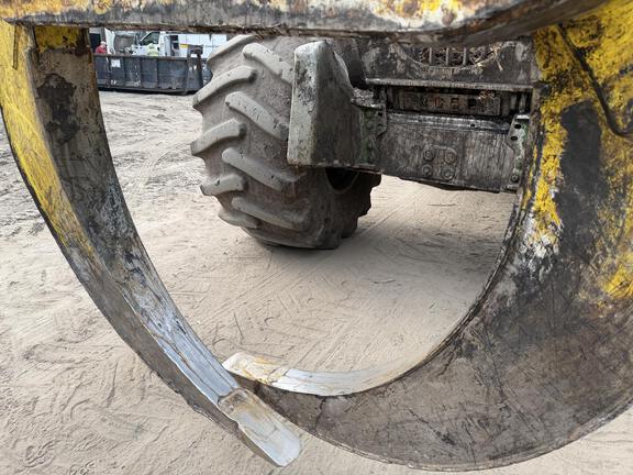 2023 John Deere 748L II