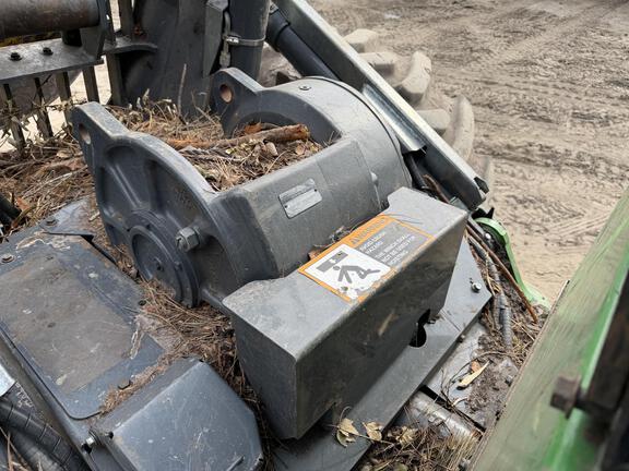 2023 John Deere 748L II