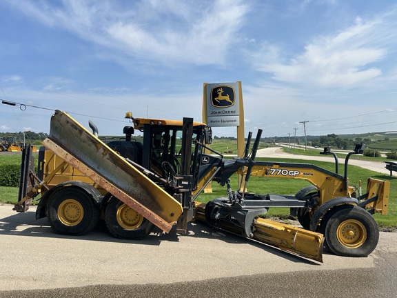 2018 John Deere 770GP