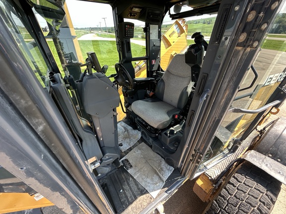 2018 John Deere 770GP