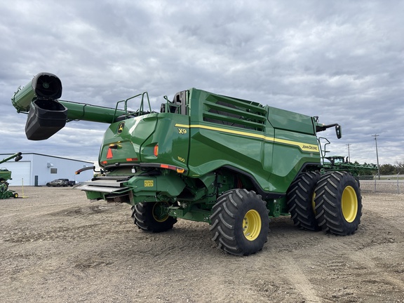 Used 2021 John Deere X9 1100 Combines at Horizon Ag & Turf in Lloydminster, AB - Photo5
