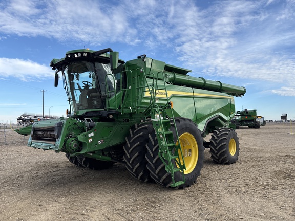  John Deere X9 1100