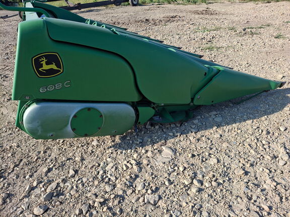 Photo of 2010 John Deere 608C StalkMaster