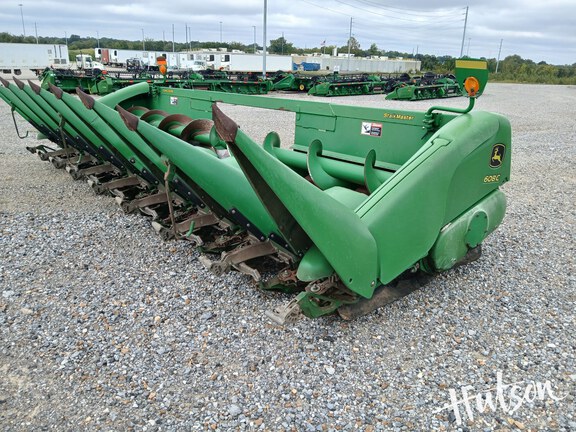 Photo of 2010 John Deere 608C StalkMaster