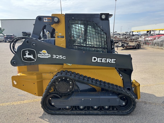 Used 2025 John Deere 325G Compact Track Loaders at Horizon Ag & Turf in Edmonton West, AB - Photo3