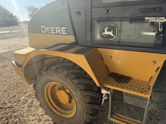 Photo of 2014 John Deere 324J