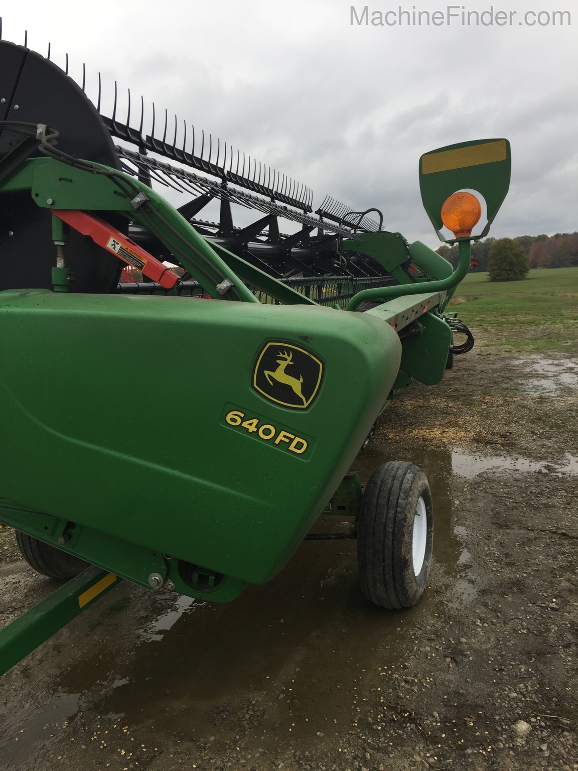 2015 John Deere 640FD Image 2