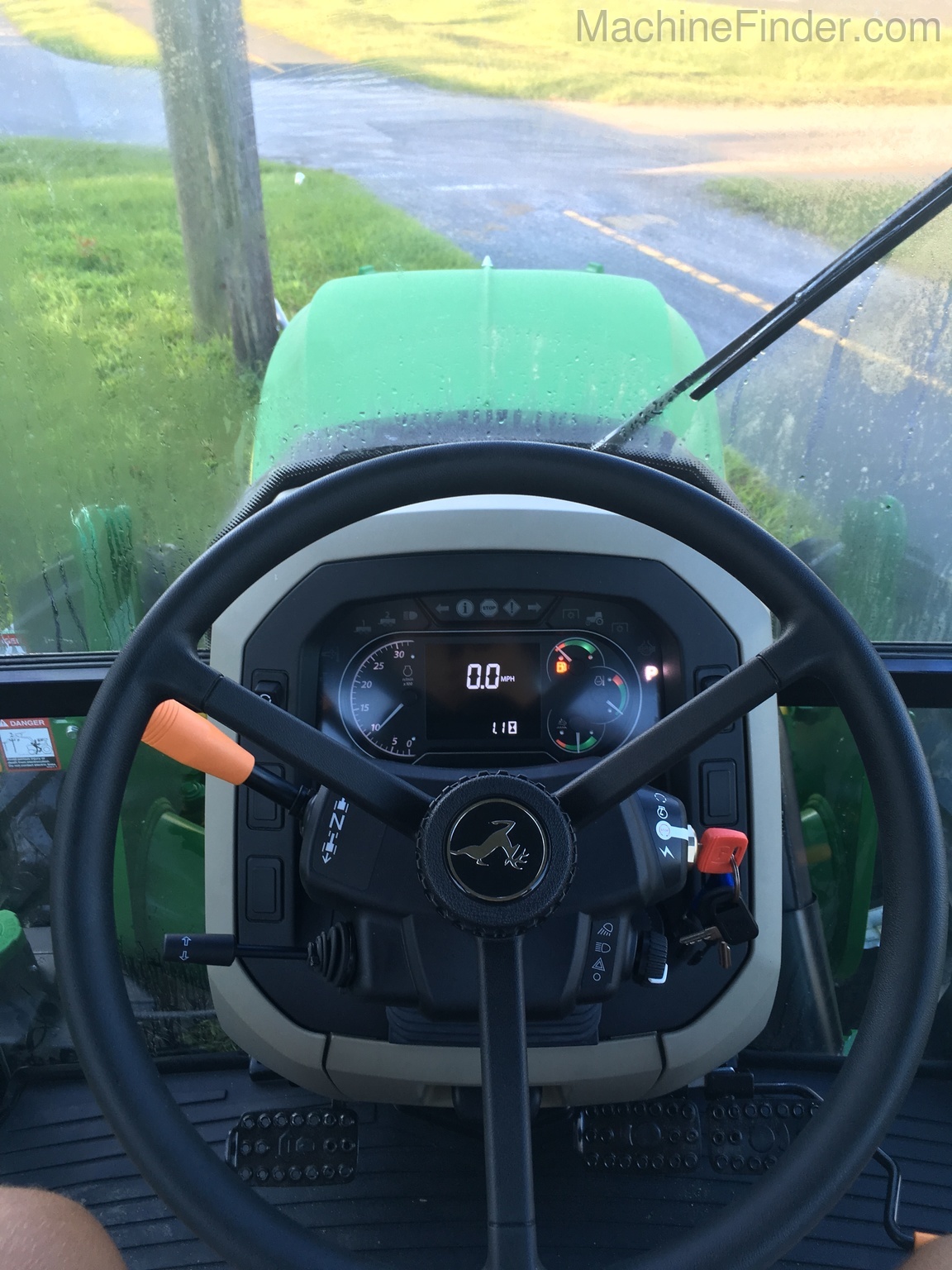 2020 John Deere 5100E Image 6